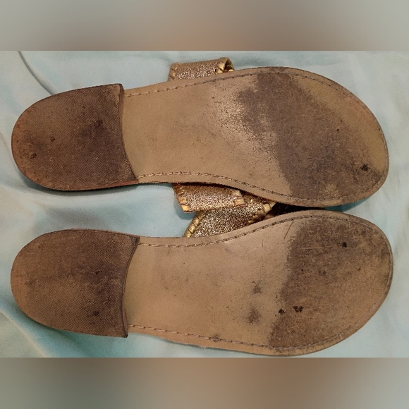 Jack Rogers Metallic Gold on Gold Sandals EUC 9 - Picture 2 of 3